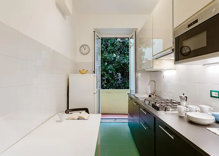 Daire Arezzo Apartment, Metro Bologna E Bus Per La Sapienza, 4 Persone, Wifi *